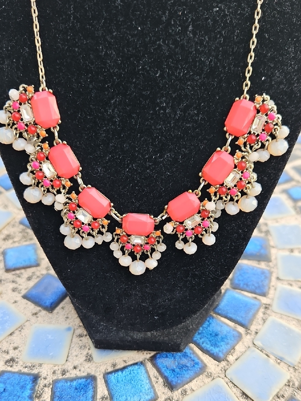 Loft Statement Necklace - Picture 4 of 6